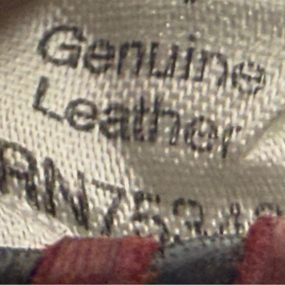 Montefusco Women's Black Leather Gloves with Red Stitch Accents - Picture 8 of 8